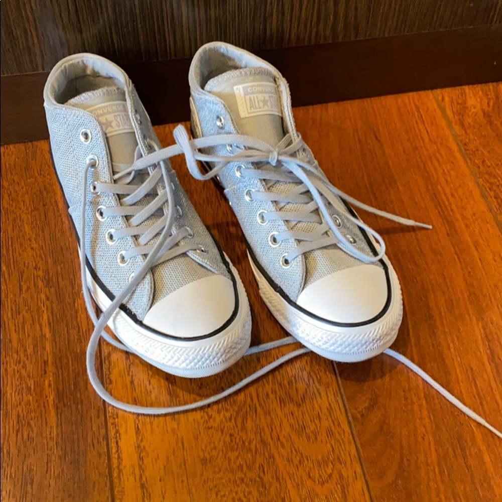 Converse Size 8 Women’s Grey